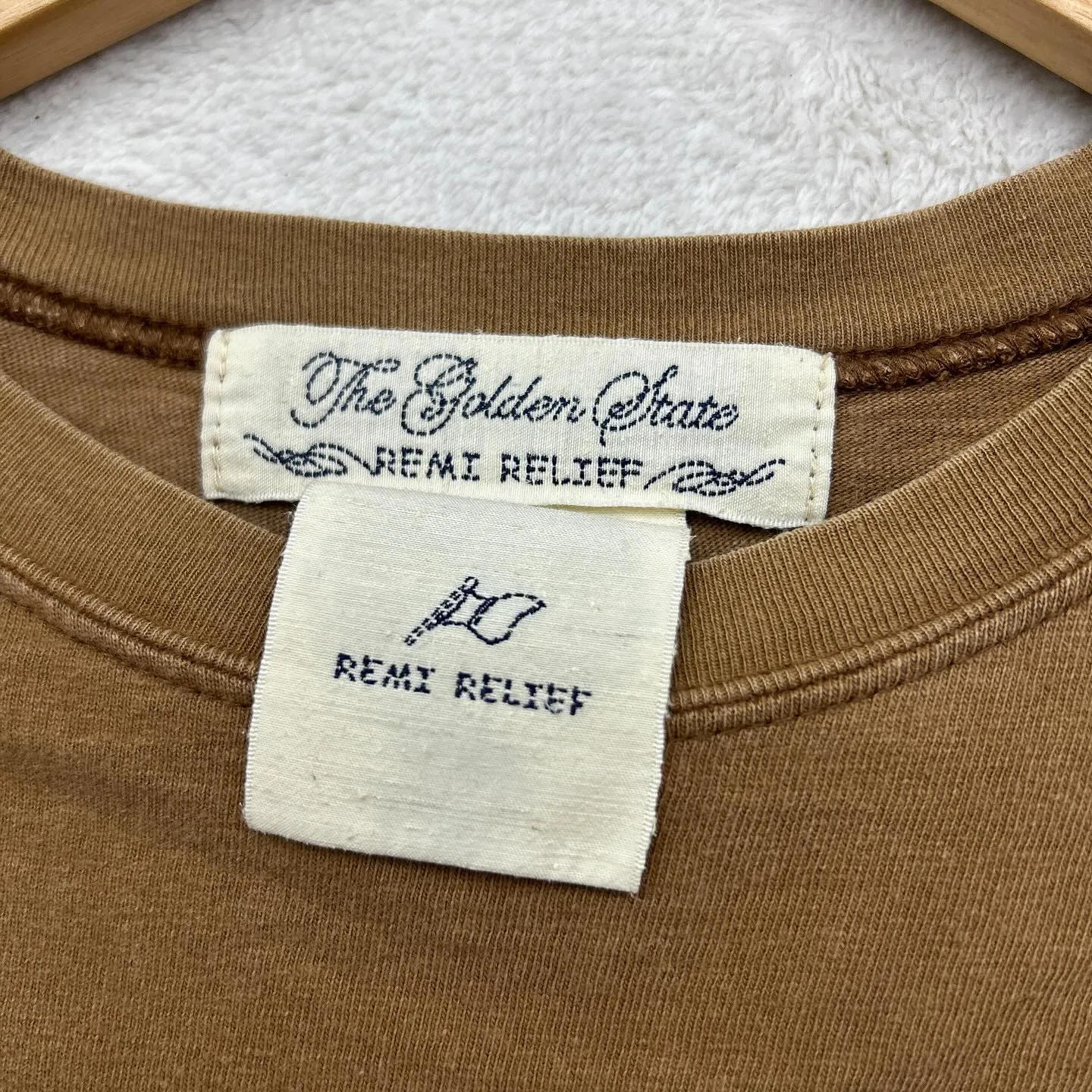 Tシャツ、ポロシャツなど