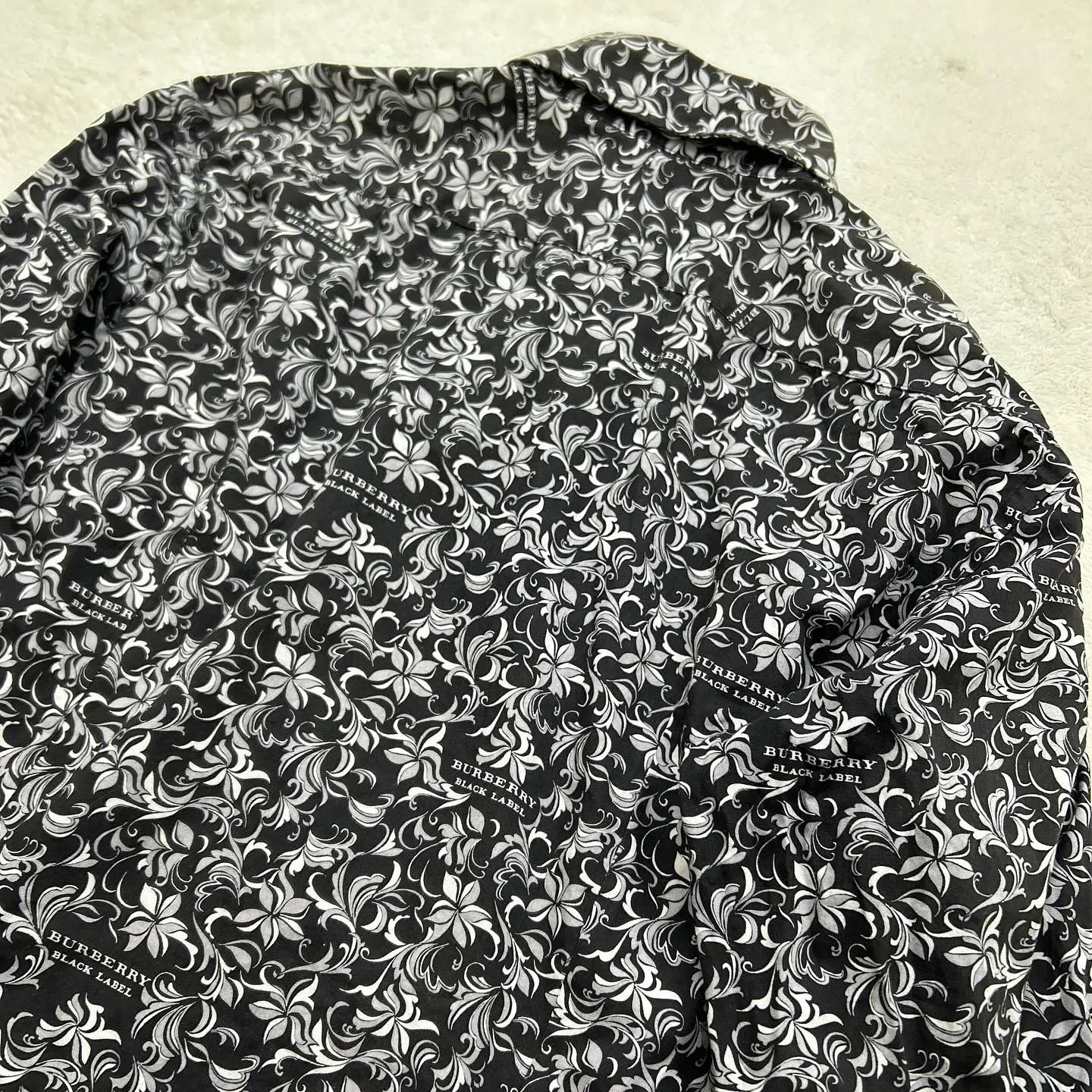 バーバリーブラックレーベルの