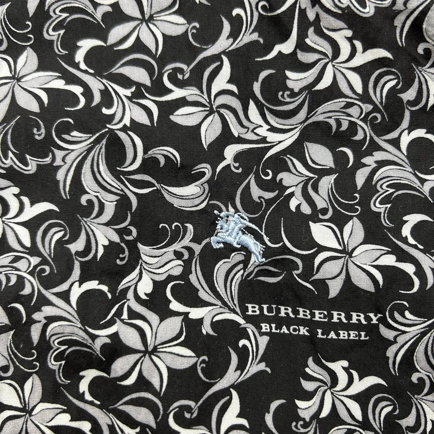 バーバリーブラックレーベルの