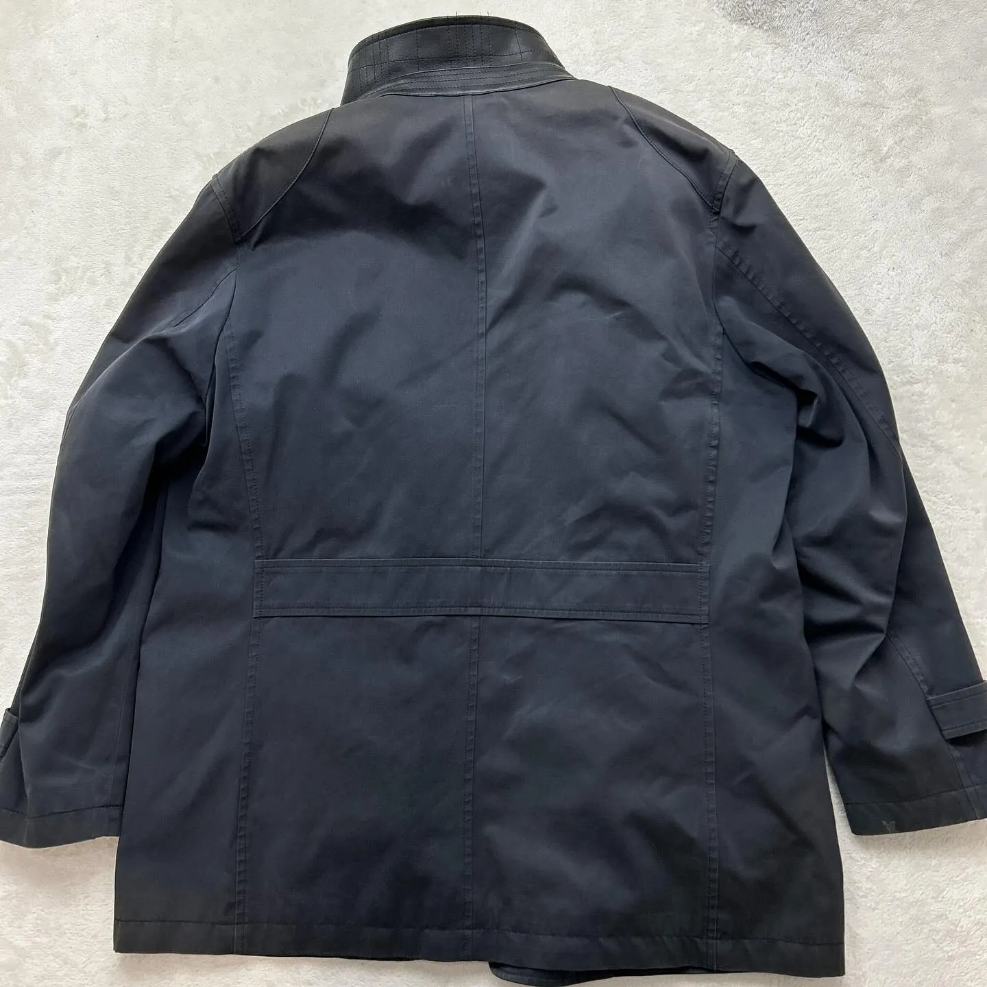 こちら、バーバリーロンドンのジャケット