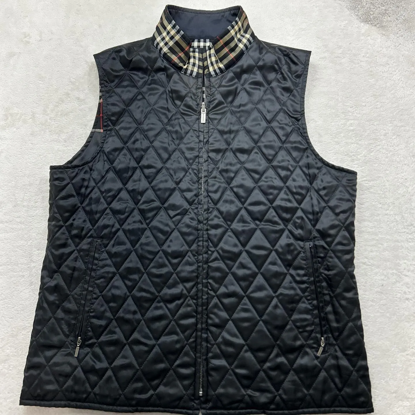 こちら、バーバリーロンドンのジャケット