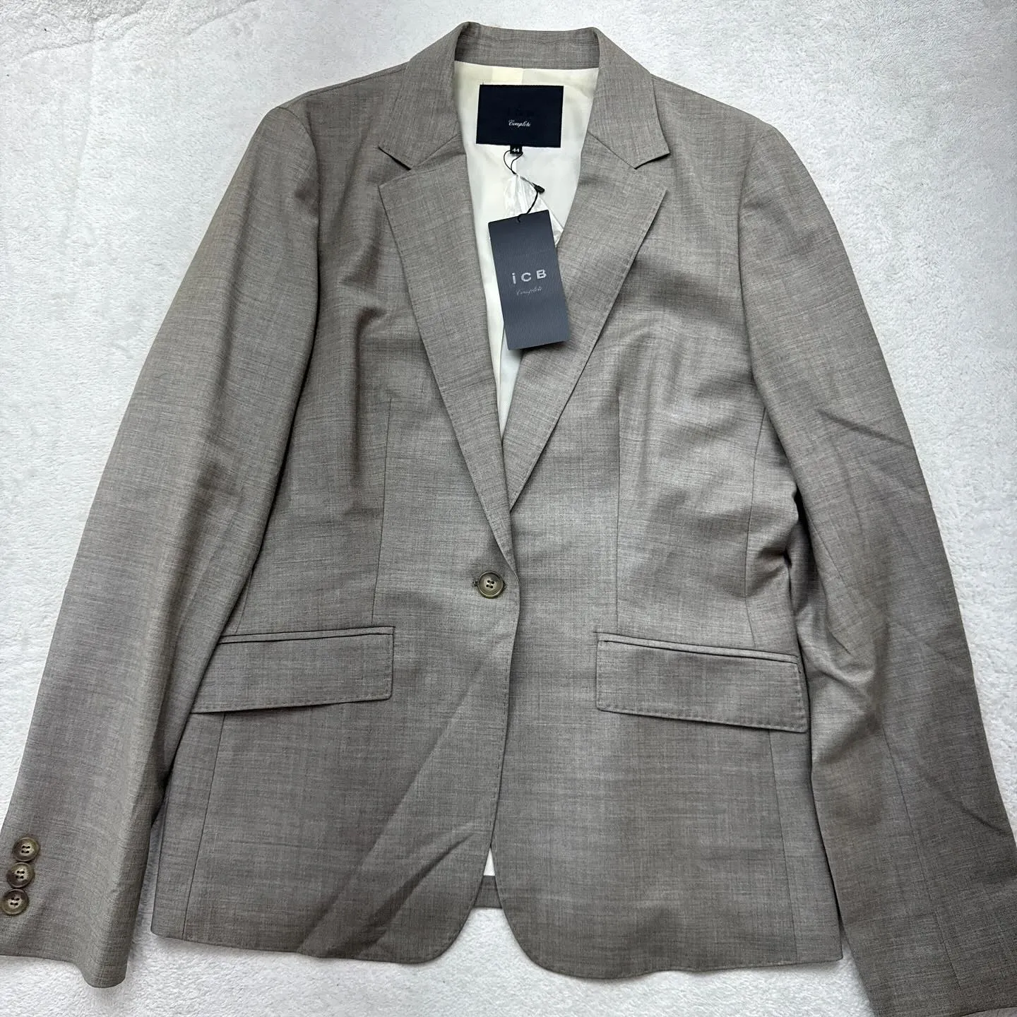 23区とicBのスーツセットアップ