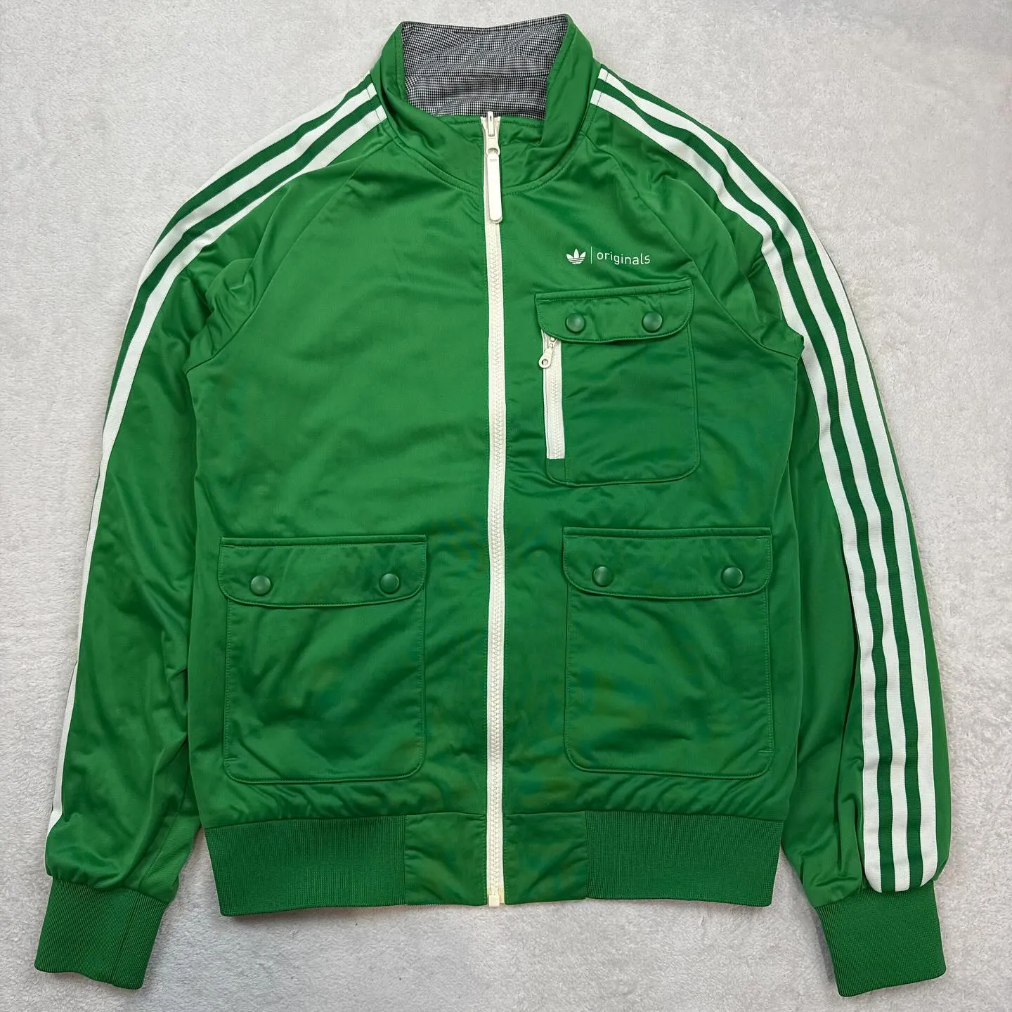 アディダスオリジナルスの