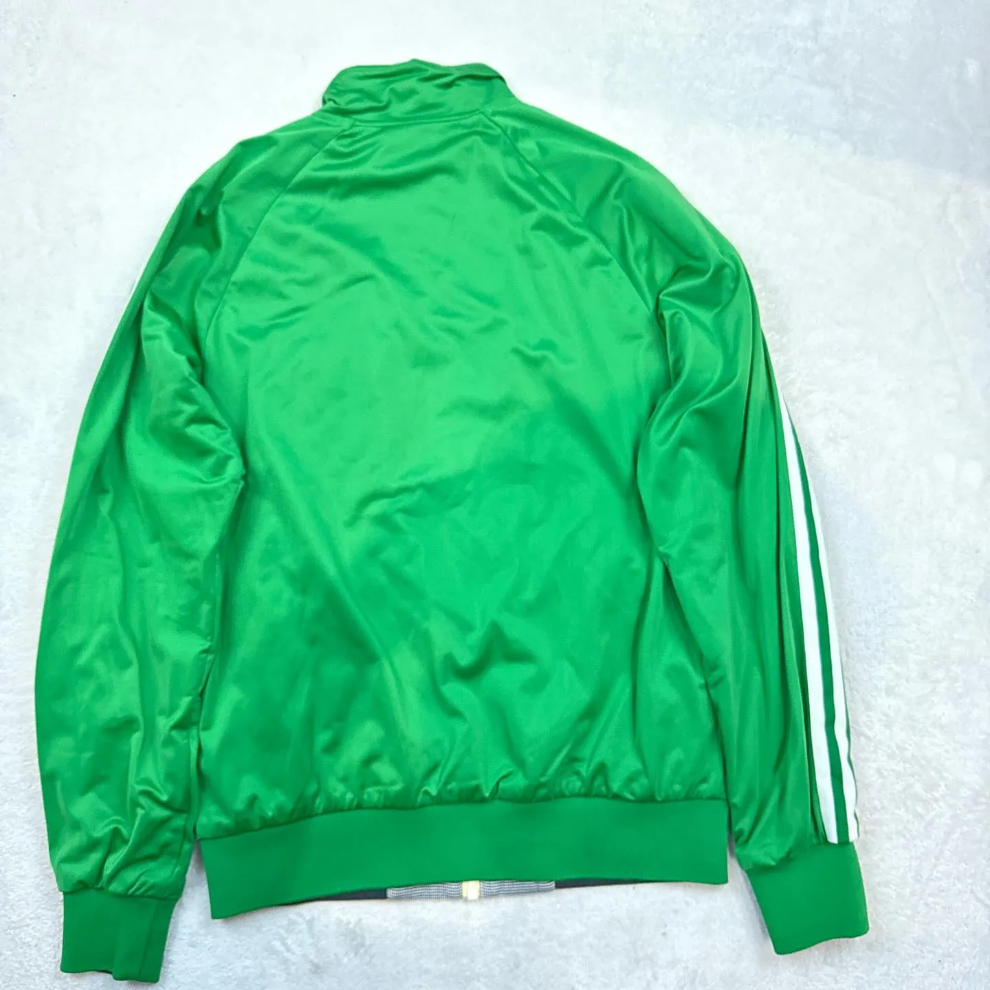 アディダスオリジナルスの