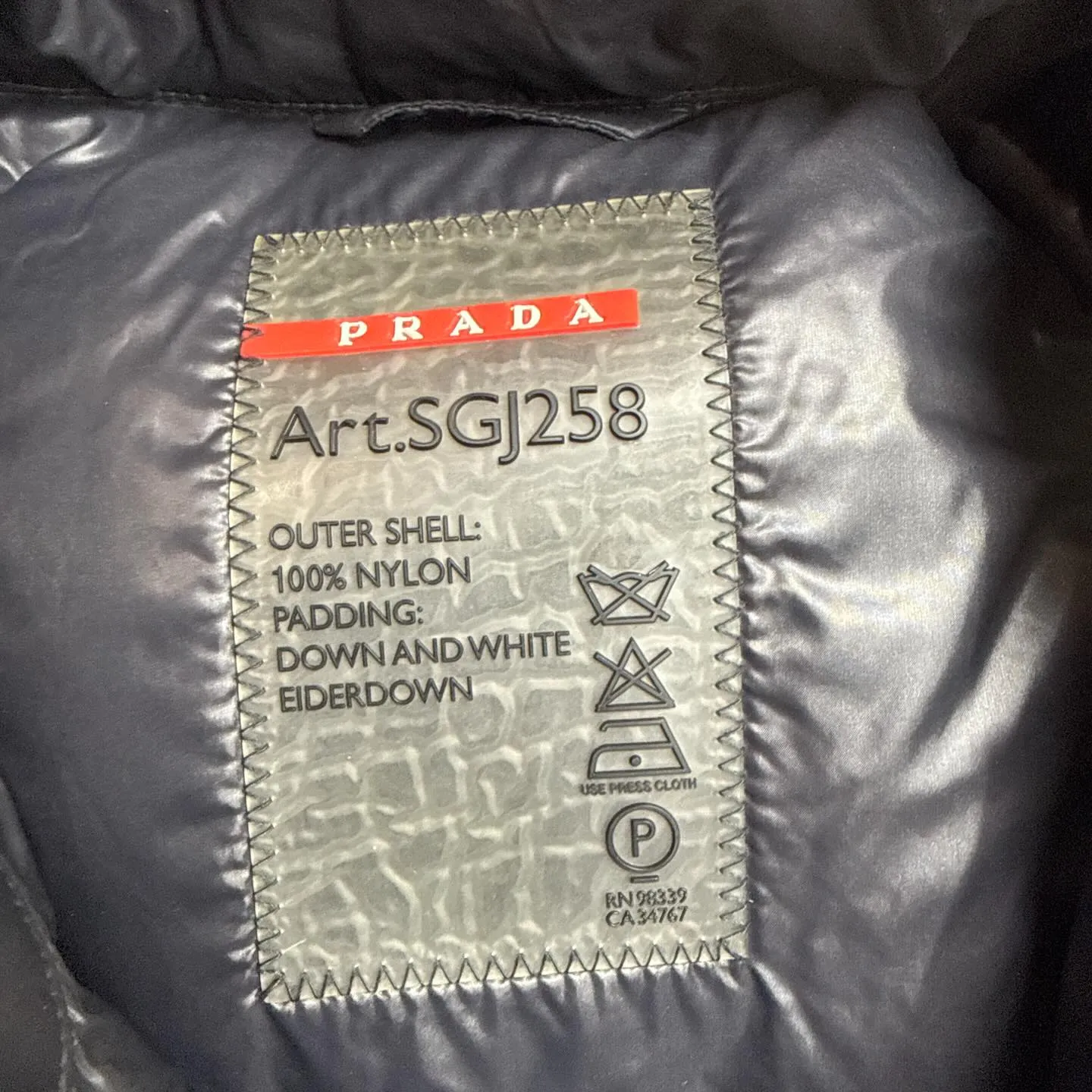 プラダPRADAの