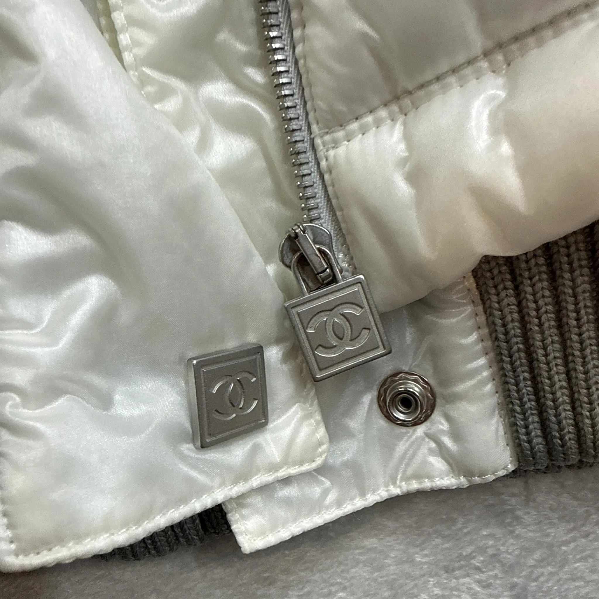 CHANELシャネルの