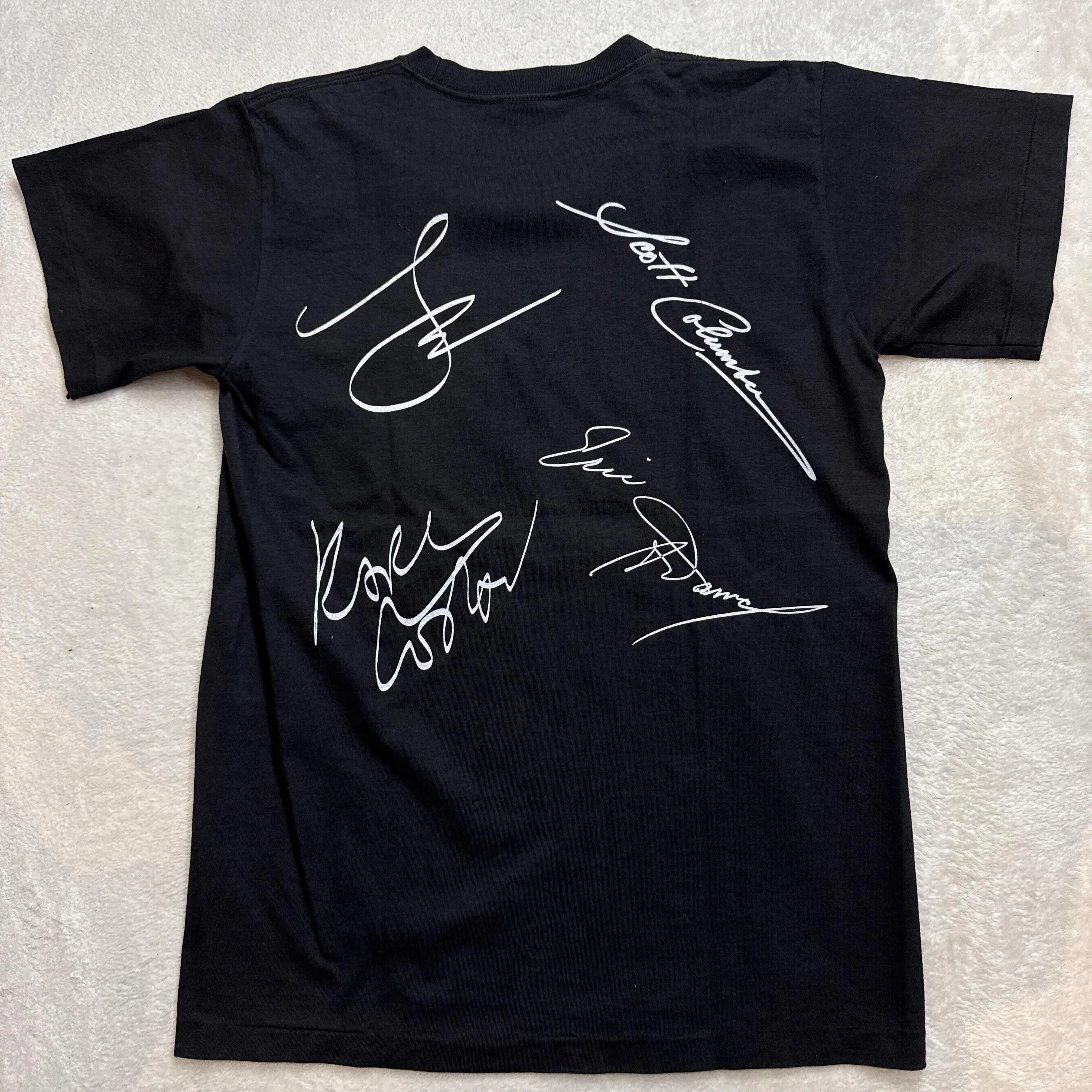 Tシャツたくさん入荷致しました。