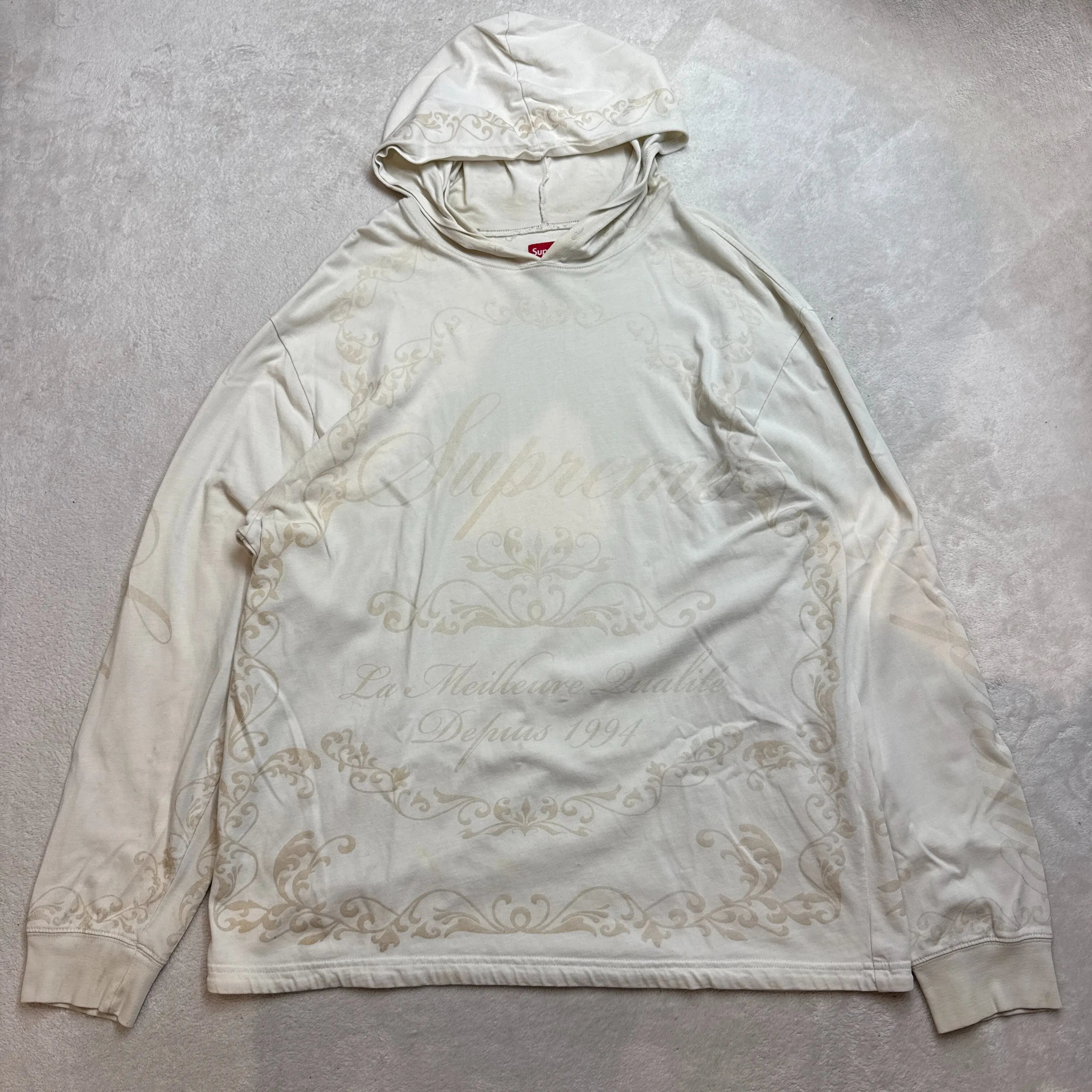 シュプリームのTシャツ、パンツ、バンダナ