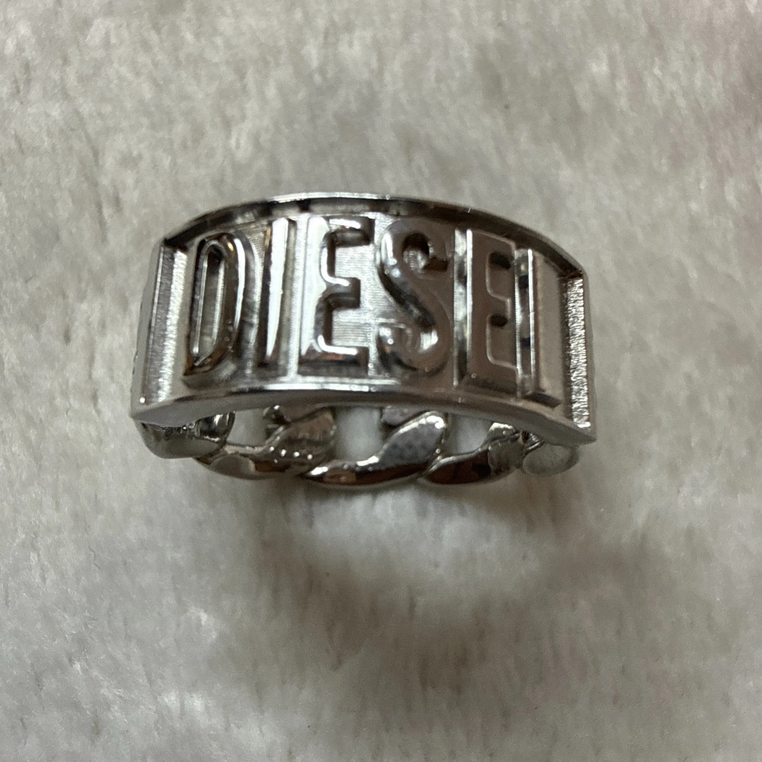 DIESELディーゼルのメンズアクセサリー