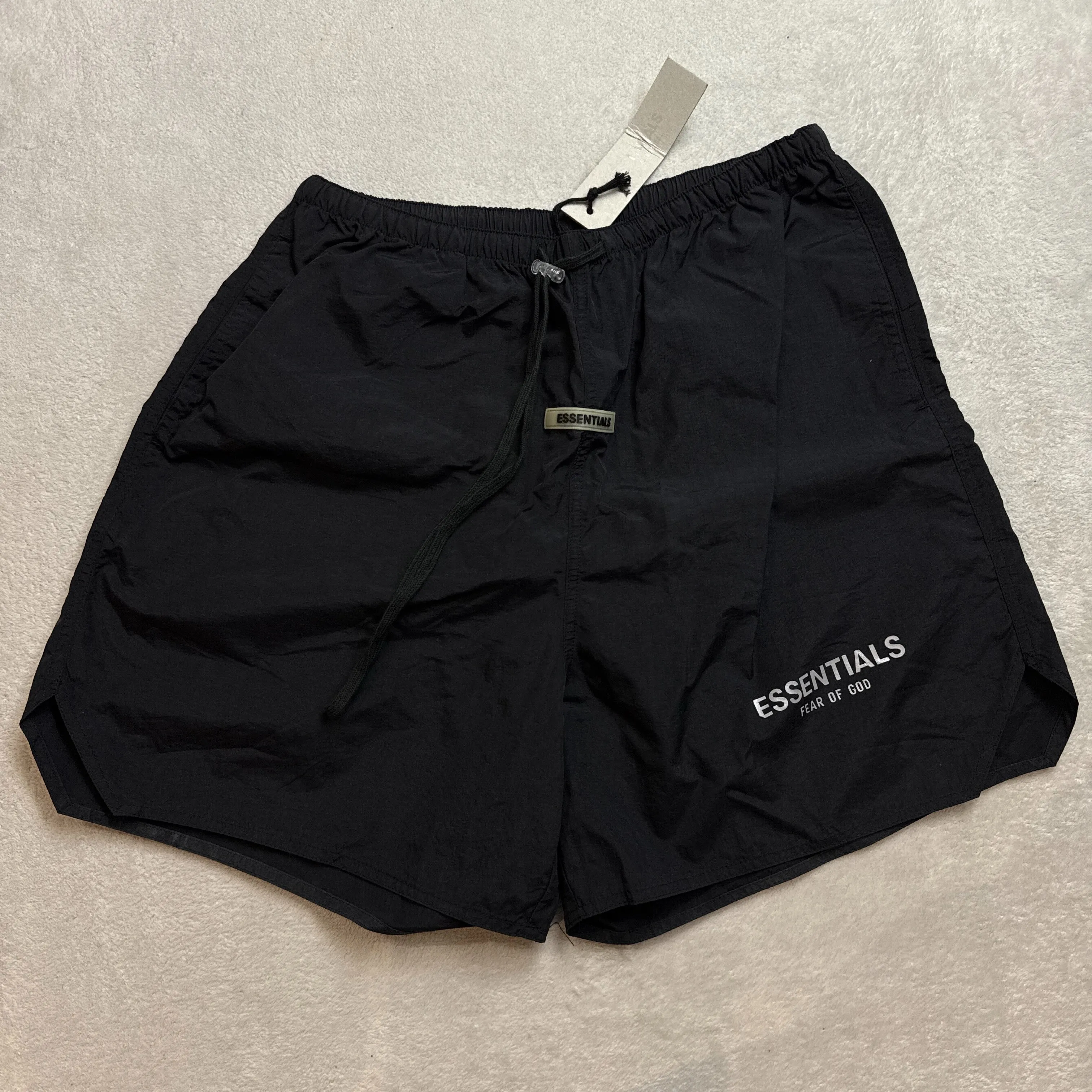 エッセンシャルズ