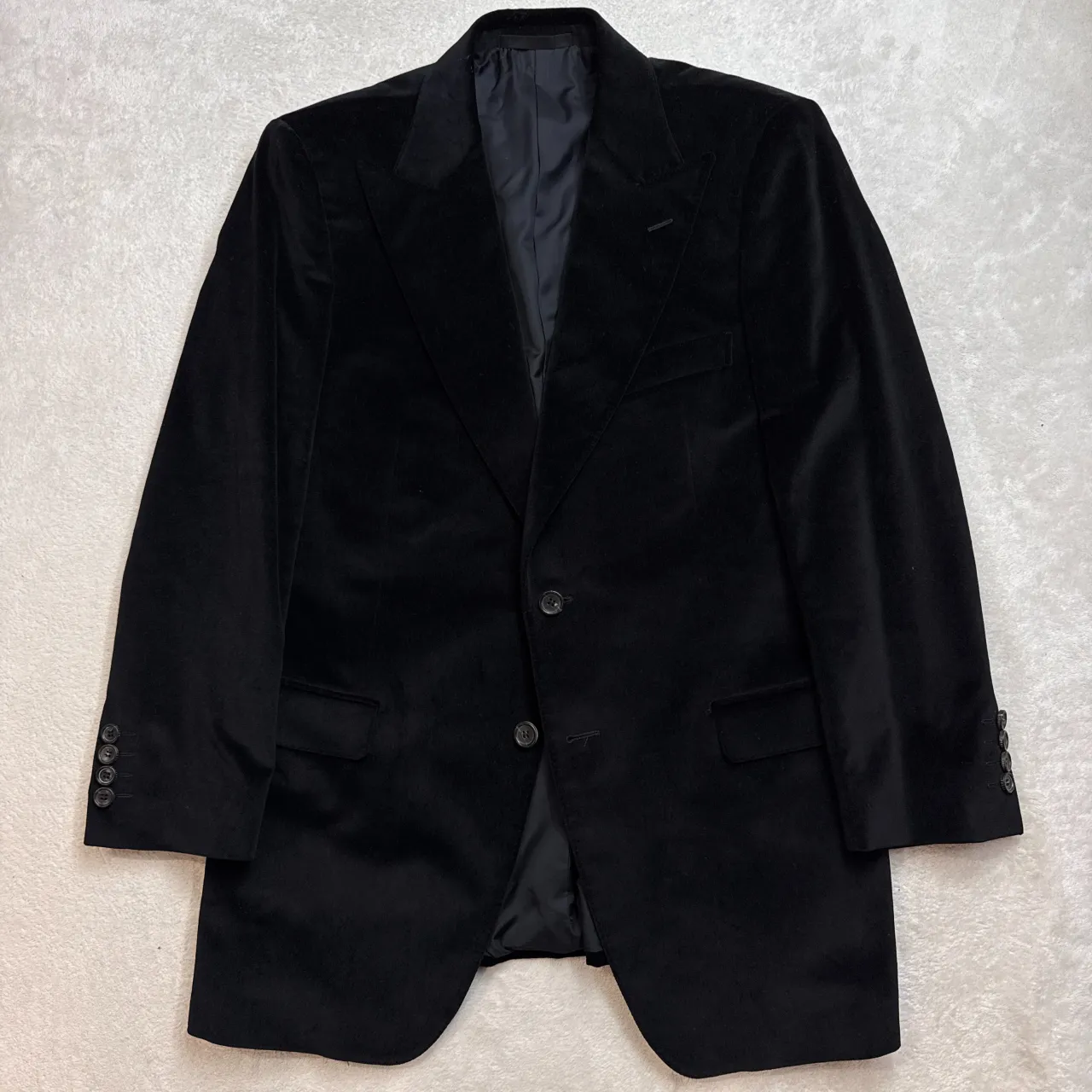 本日、グッチやラルフローレン、アルマーニのお洋服