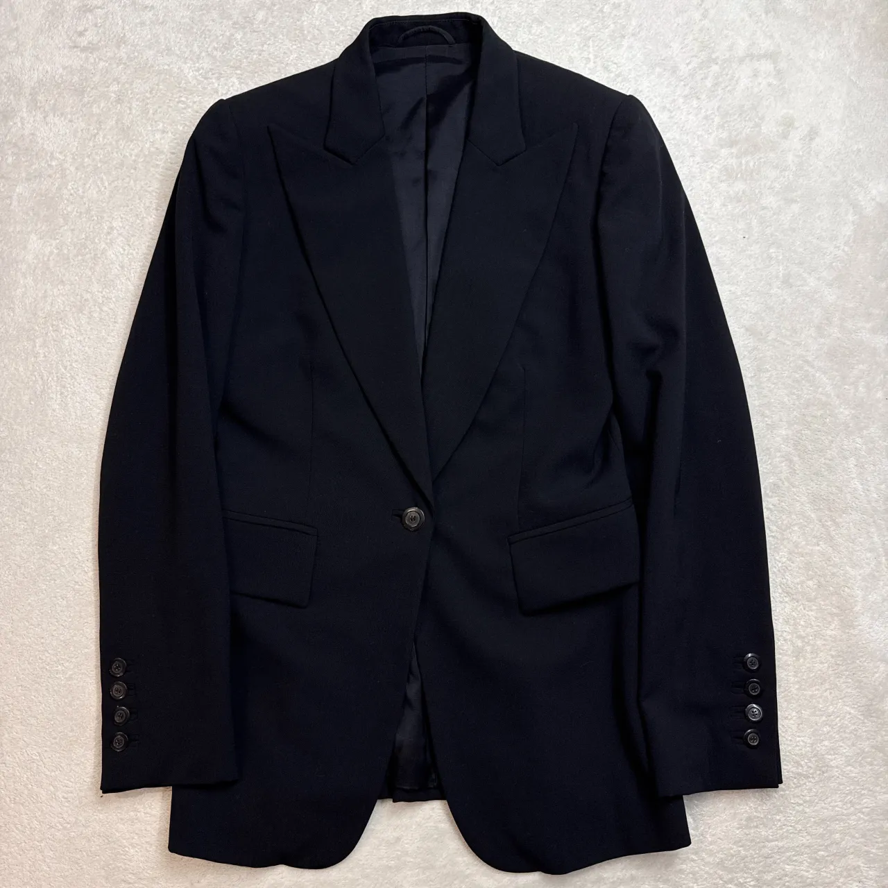 本日、グッチやラルフローレン、アルマーニのお洋服