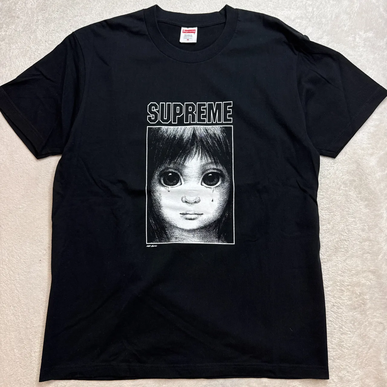 本日、シュプリームのTシャツ